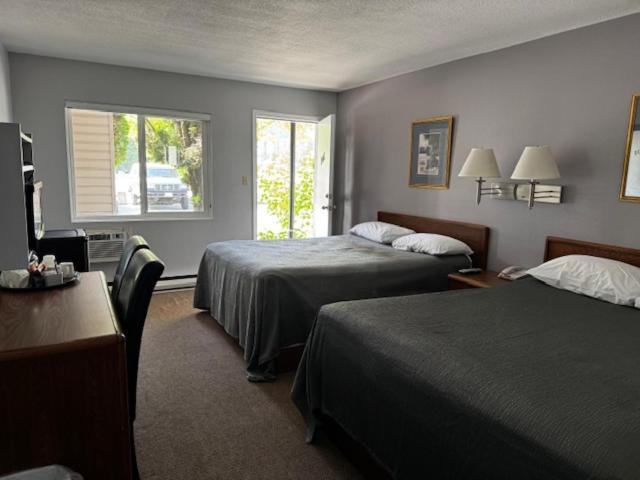 Country Motel 3*